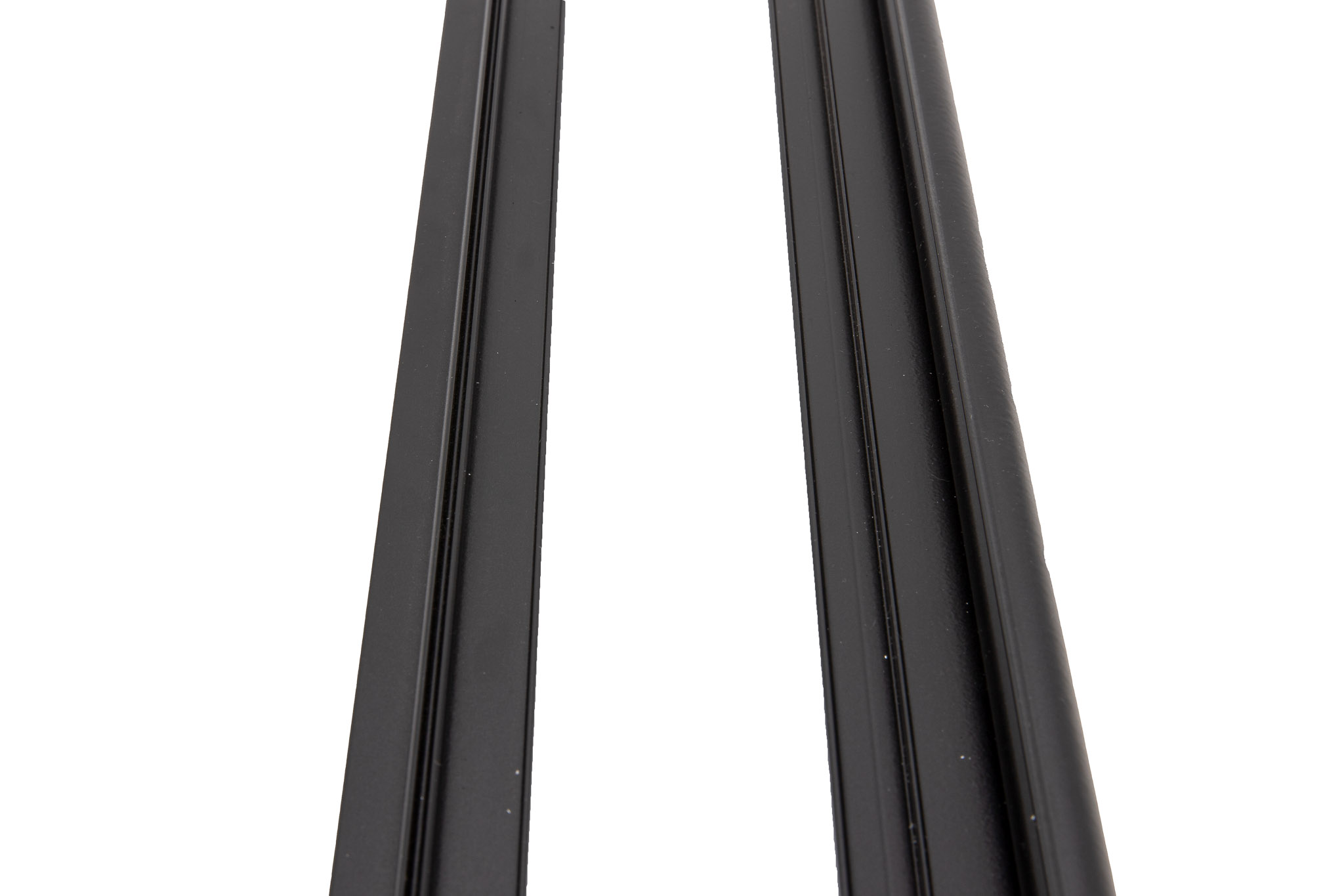 Perfil aluminio CP1 NEGRO doble zocalo x 2 mts