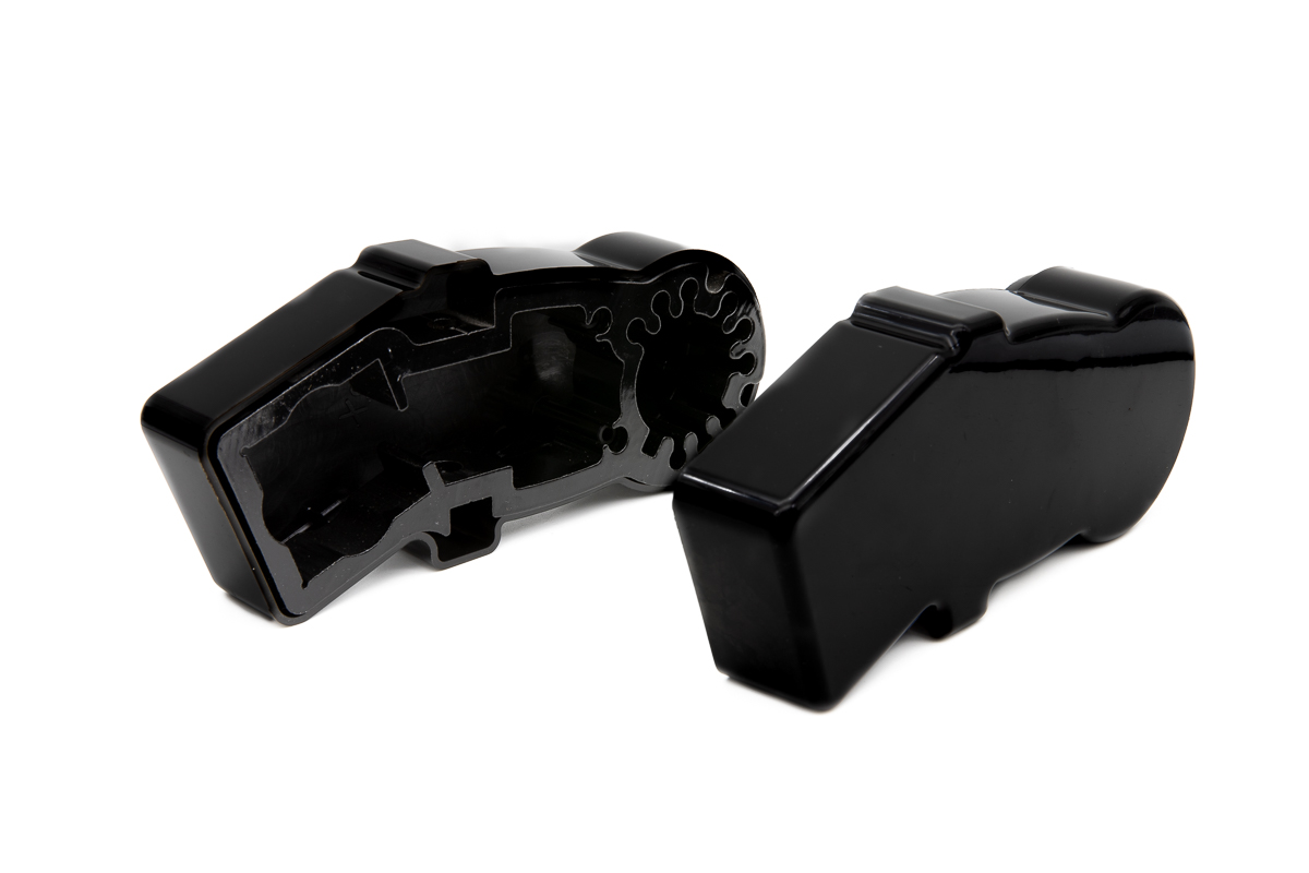 Soporte de máquina con tapa plástica negra